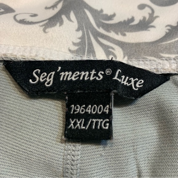 SALE!! Damask print skort stretchy athleisure belly control panel - Picture 8 of 11